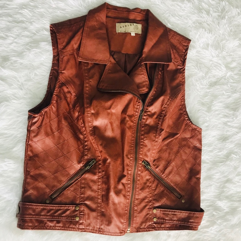 Ashley by 26 International Brown zip up vest Large